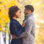 Online Dating Vs. Real Life Dating: Which One Is Popular in the US?